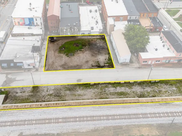 43 S Railroad St, Scottsburg, IN 47170