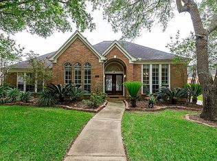 4911 Avondale Dr, Sugar Land, TX 77479