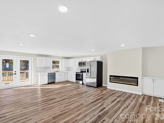 5th image of 1780 23rd Avenue Ln NE