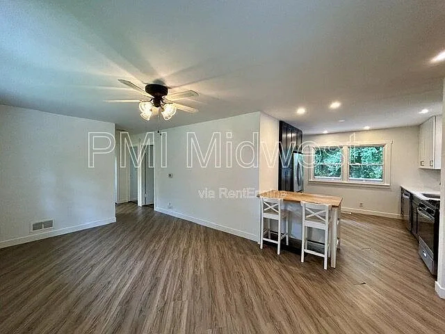 2534 Parr Dr — Photo 4