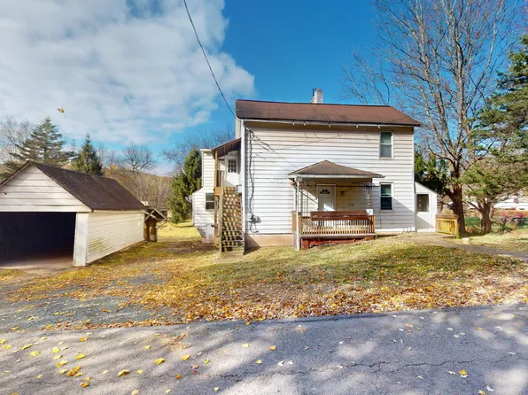 6 Lock St, White Mills, PA 18473