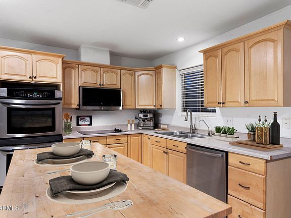 4th image of 117 N Arroya Rd