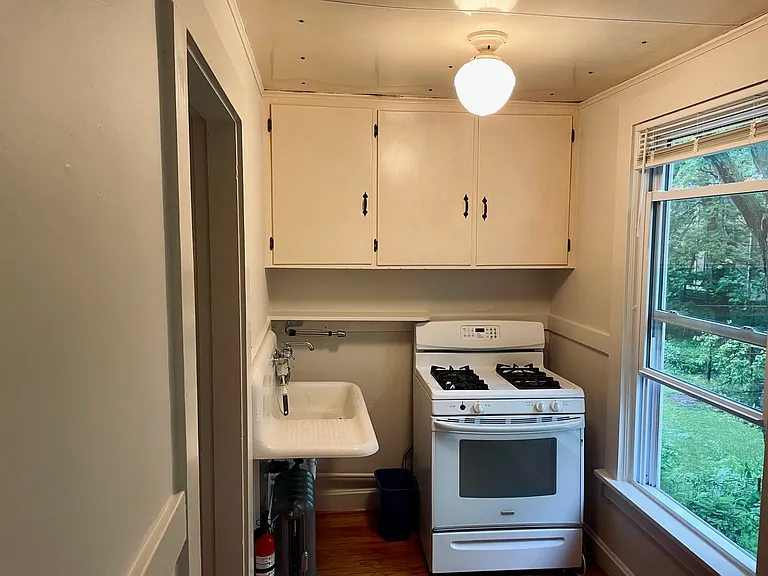 1338 Morrison St #2 — Photo 9