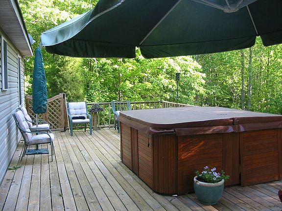 Large Deck with Hot Tub
