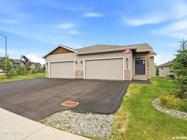 7753 Gate Creek Dr #8, Anchorage, AK 99502