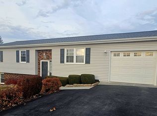 438 Lakeland Dr, Bluefield, WV 24701