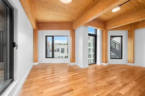 80 Ainslie St #402 Photo 1