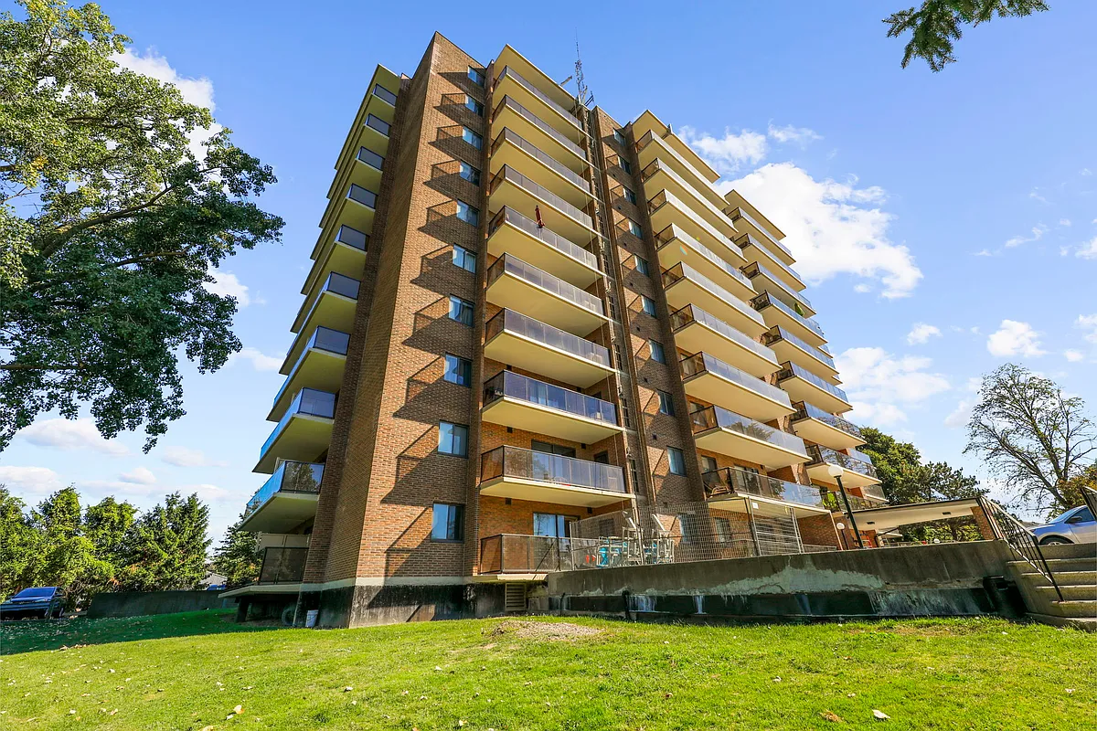 Building Photo - 89 Riverview Dr