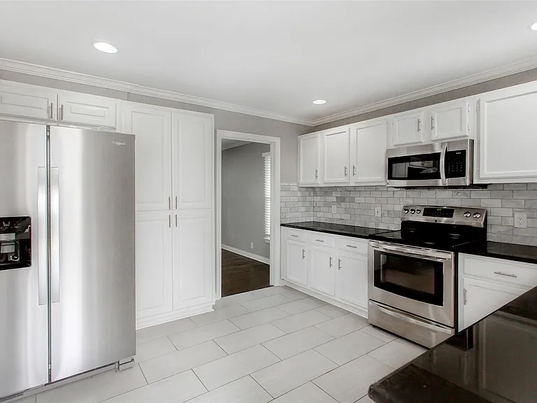 570 Bondstone Dr — Photo 8