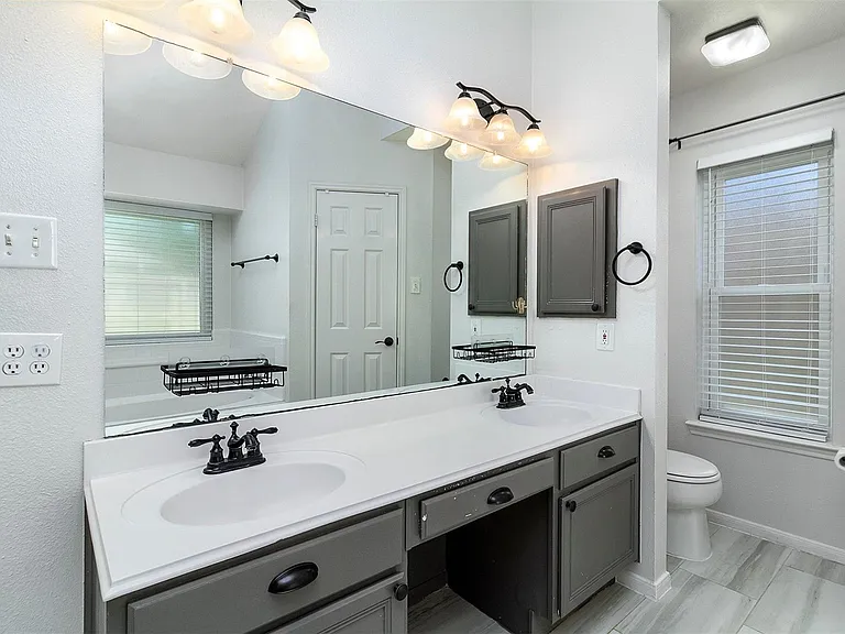 2918 Abbey Field Dr — Photo 15