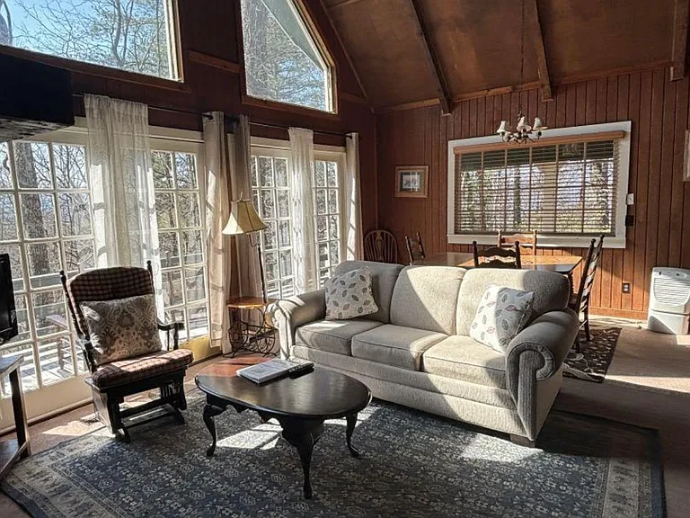 490 Chalet Village Ln — Photo 2