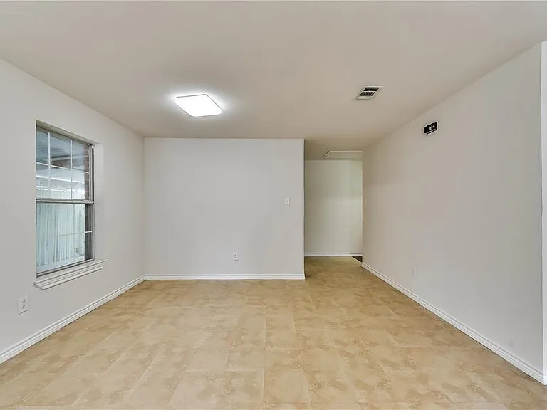 4530 Afton St — Photo 2