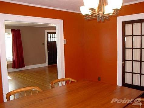 3rd image of 2719 Felix St