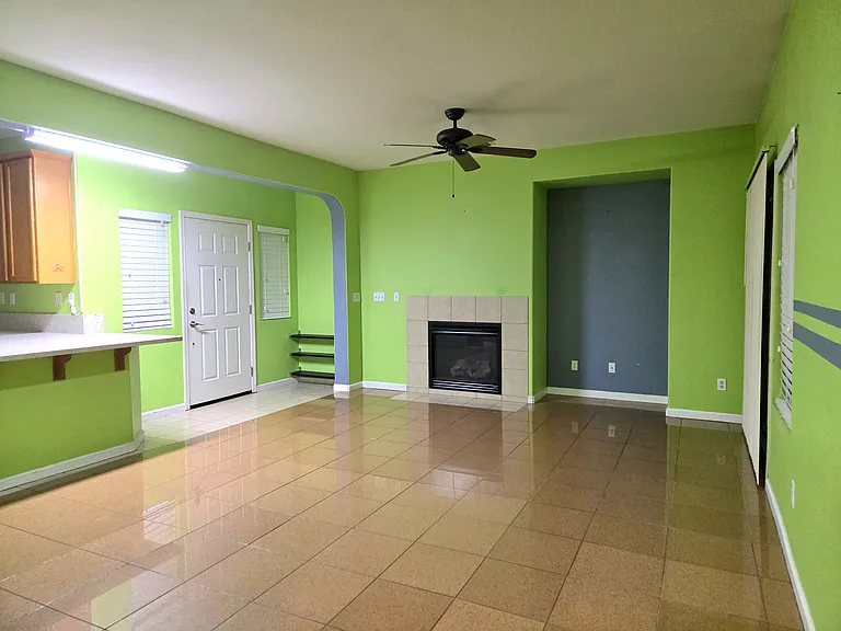 591 Summer Garden Way — Photo 2