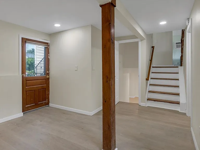 8 Fern Dr — Photo 20