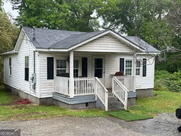 165 Spring St, Newnan, GA 30263