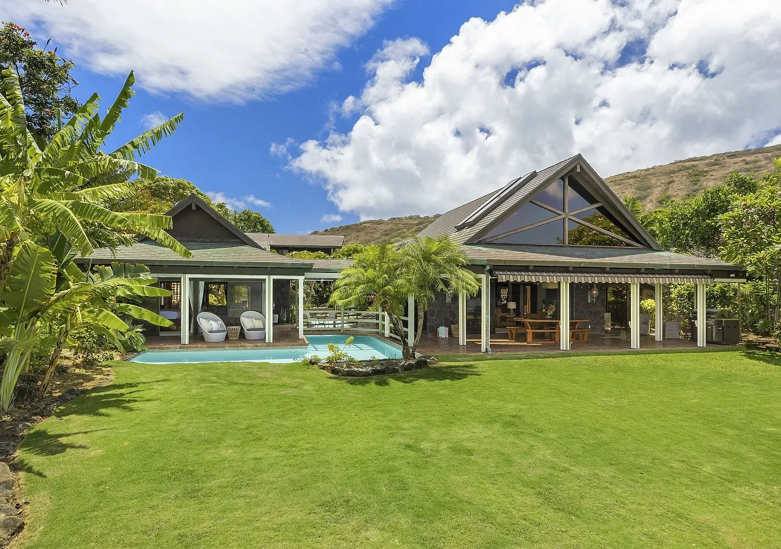 Lavish Oceanfront Estate w/Pool, Spa & AC - Close to Beaches: Maunalua Sunset — Photo 4