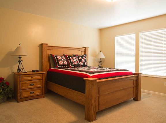 3rd image of 1023 W Taylors Meadow Ct