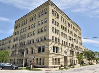 904 E Pearson St UNIT 323, Milwaukee, WI