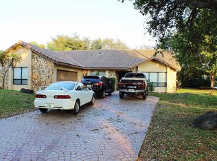 493 NW 108th Ave, Coral Springs, FL 33071