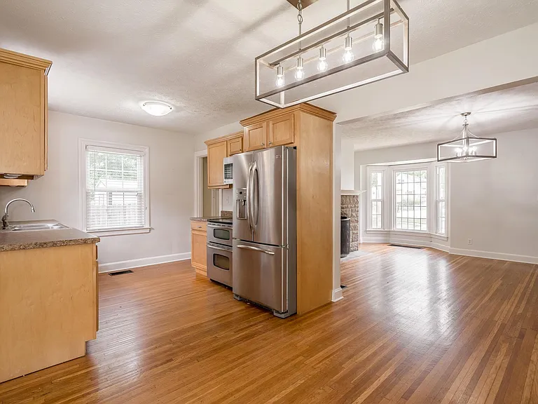 4204 Winchester Rd — Photo 2
