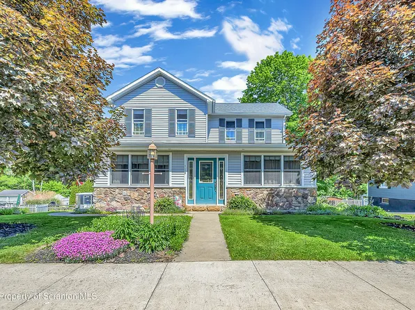 110 Spring Garden St, Moscow, PA 18444