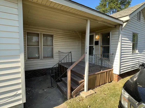 109 N Sherman Ave #B, Okmulgee, OK 74447