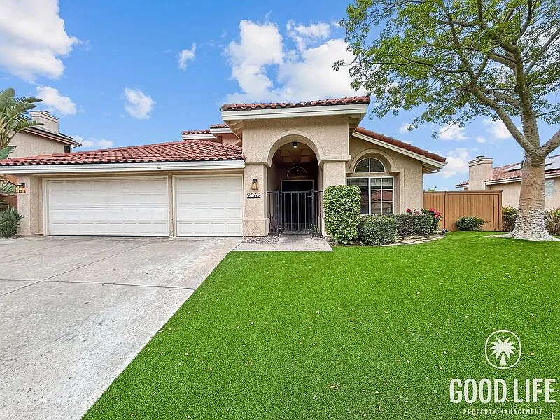 4 bed, 3.0 bath, 3068 sqft, $5,895 — Photo 2