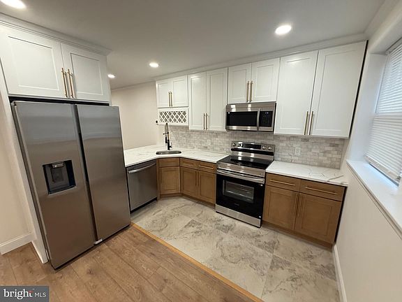 3rd image of 7419 Woolston Ave