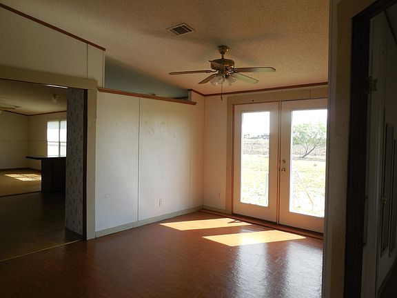 4th image of 421 Stagecoach Hill Dr
