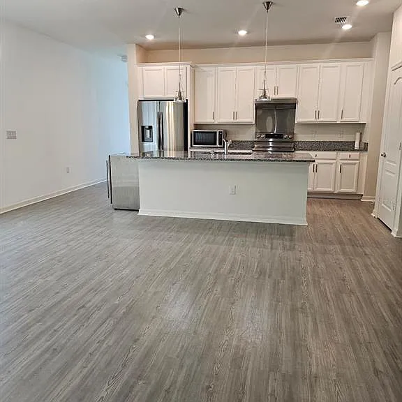 2927 Sanctuary Dr — Photo 8