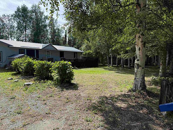 2nd image of 2543 Chena St