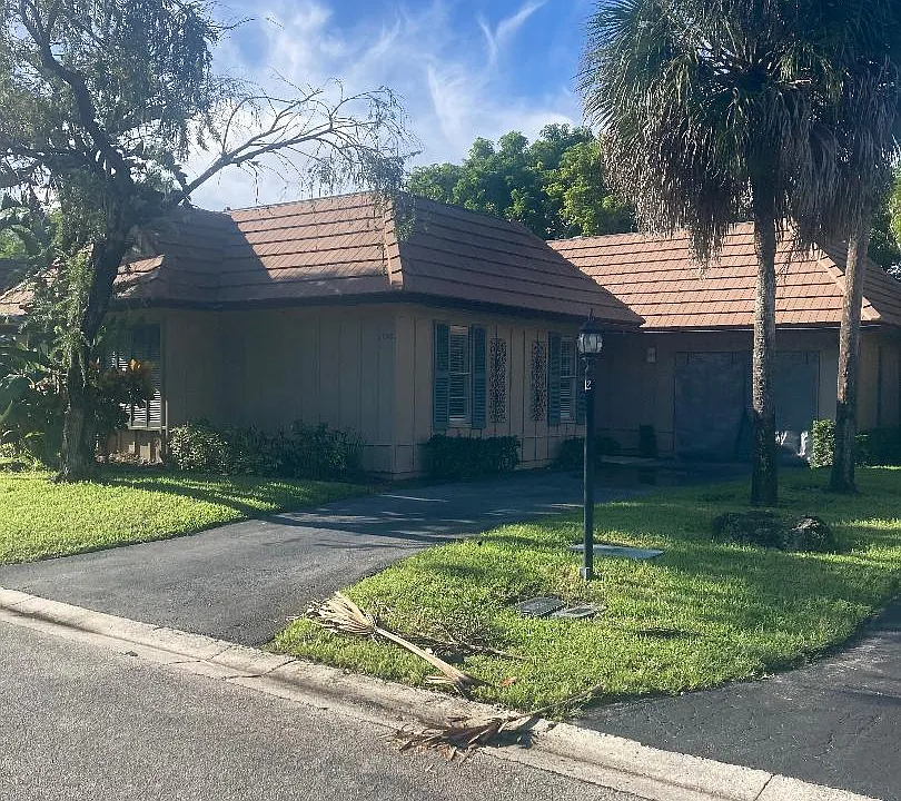 1950 Coquina Way