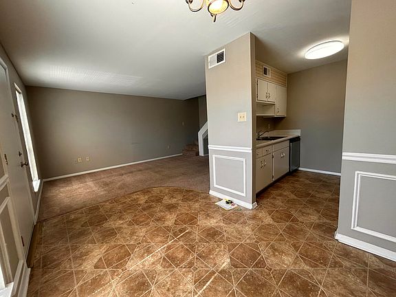 3rd image of 900 Mountain Creek Rd APT D59