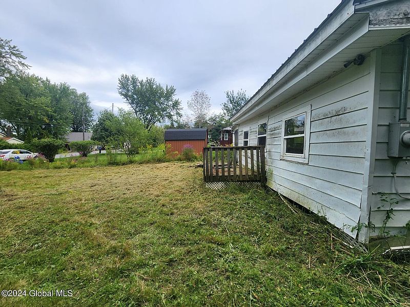 4th image of 224 Spring Road
