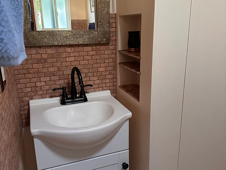 625 N Bentley Ave #2 — Photo 7