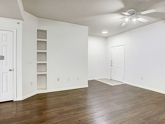 3rd image of 2320 Gracy Farms Ln APT 613
