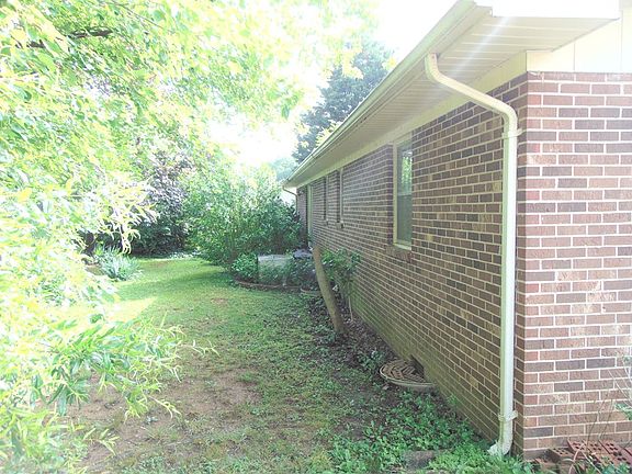 4th image of 113 Sunset Ln