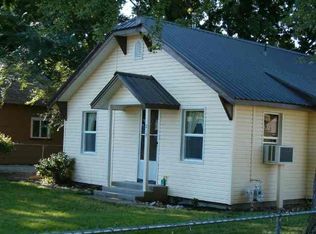 219 W 2nd St N, Middleton, ID 83644