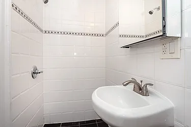 Rented by Rita S Citrin, LREB
