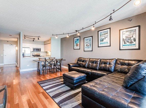 5th image of 512 N McClurg Ct APT 5205