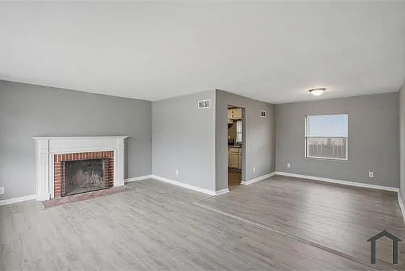 3 bed, 1125 sqft, $1,400 — Photo 2
