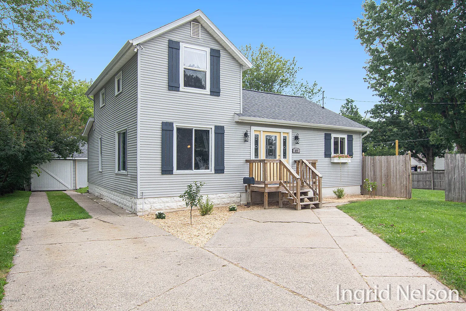 377 Grove St NW photo 1