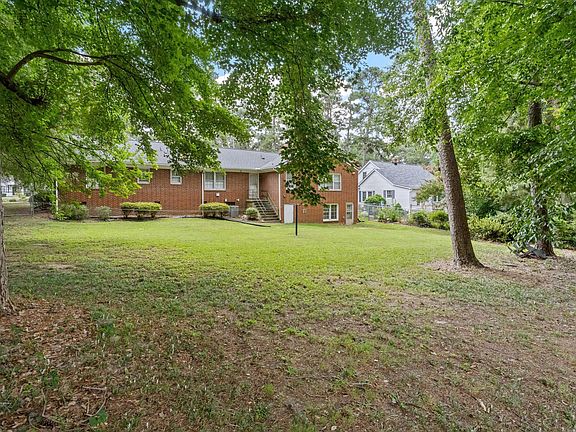 2nd image of 1516 Cypress Dr