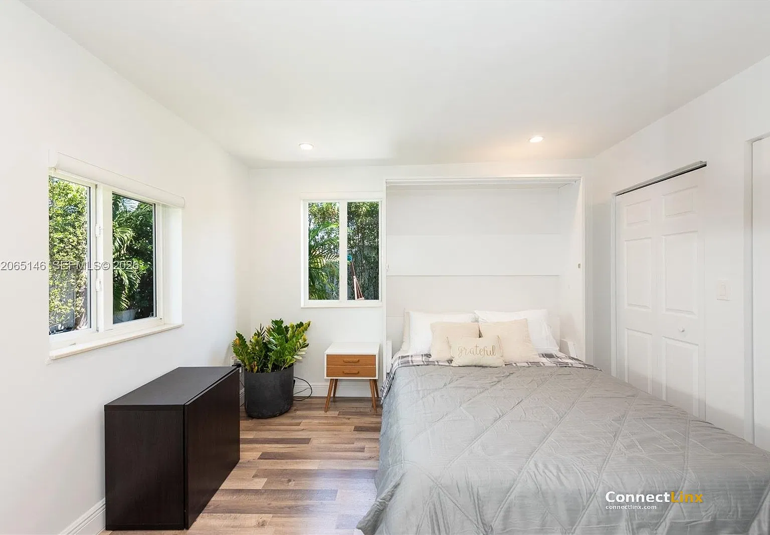 1450 SW 20th Ave — Photo 4