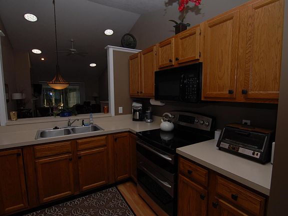 4th image of 785 Strawberry Valley Ave NW #84