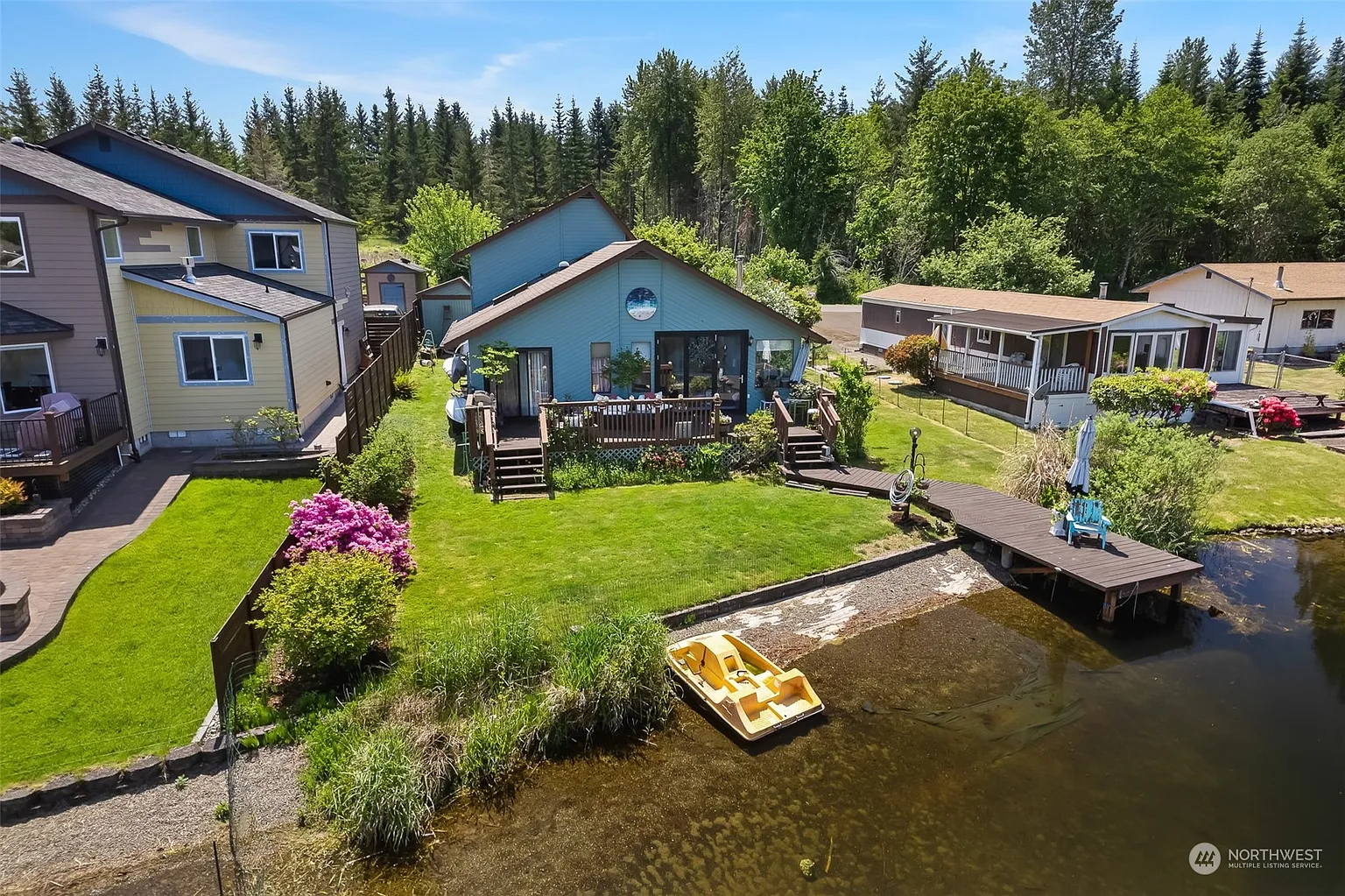 1070 SE Cresent Drive photo 1