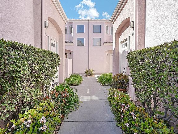 4th image of 408 Sanibelle Cir Unit 45