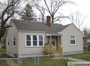 15 W 151st St, Harvey, IL 60426