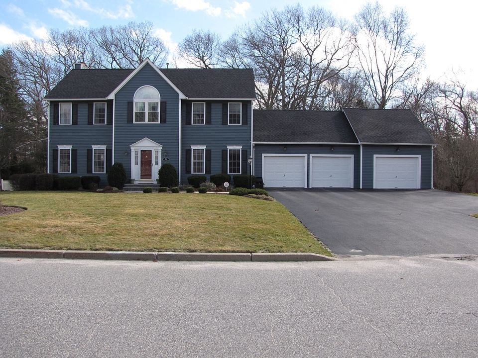 1st image of 70 River Farm Dr